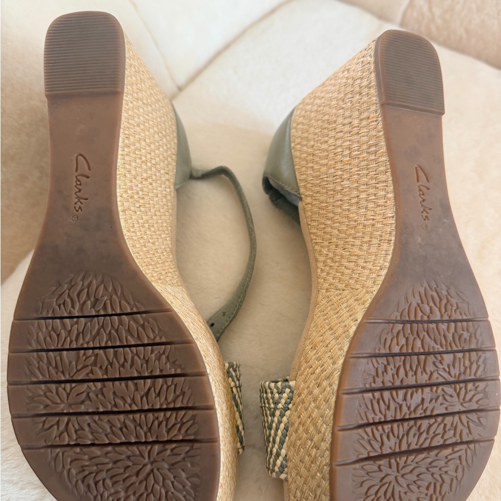 Clarks Women's Wedge Sandals - Olive and Beige - Picture 5 of 5
